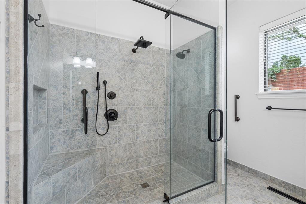 4712 Fountain Gate Drive Property Photo 24