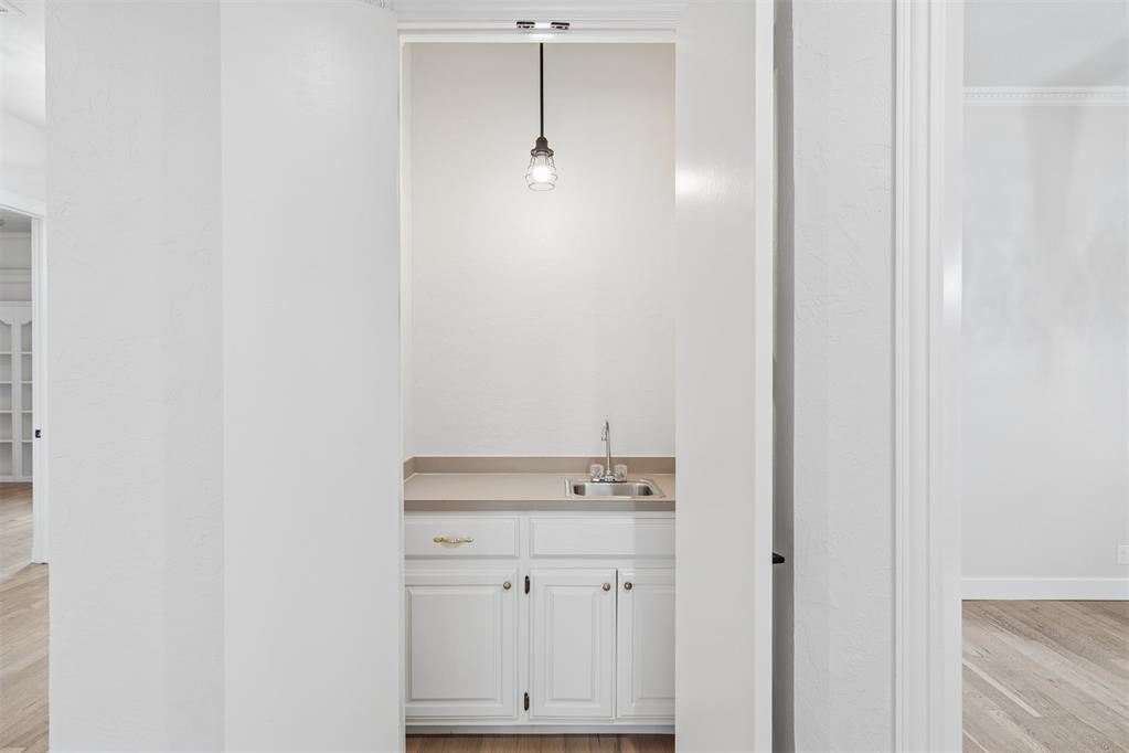 4712 Fountain Gate Drive Property Photo 33