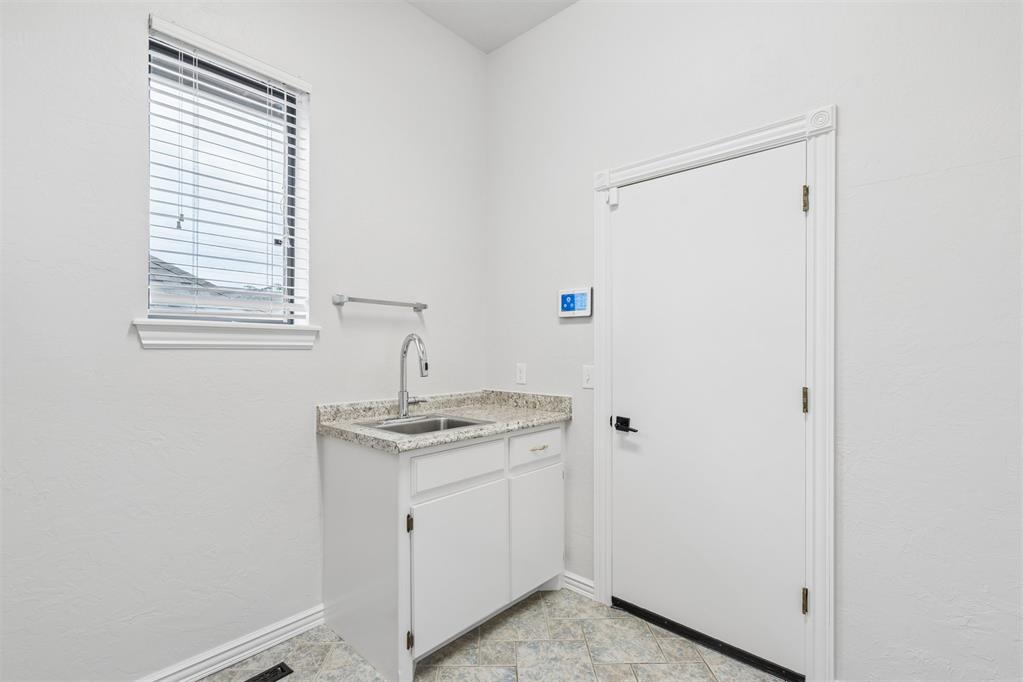 4712 Fountain Gate Drive Property Photo 43