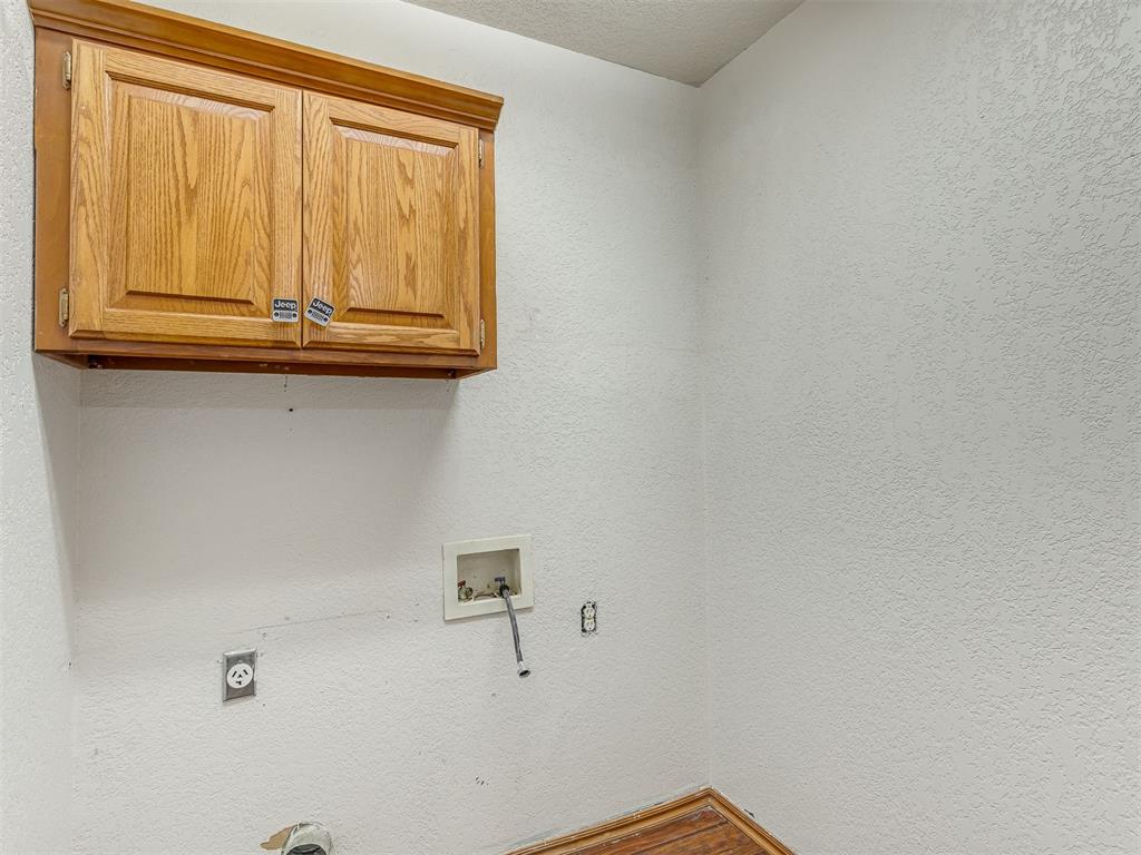 4932 Baker Street Property Photo 31