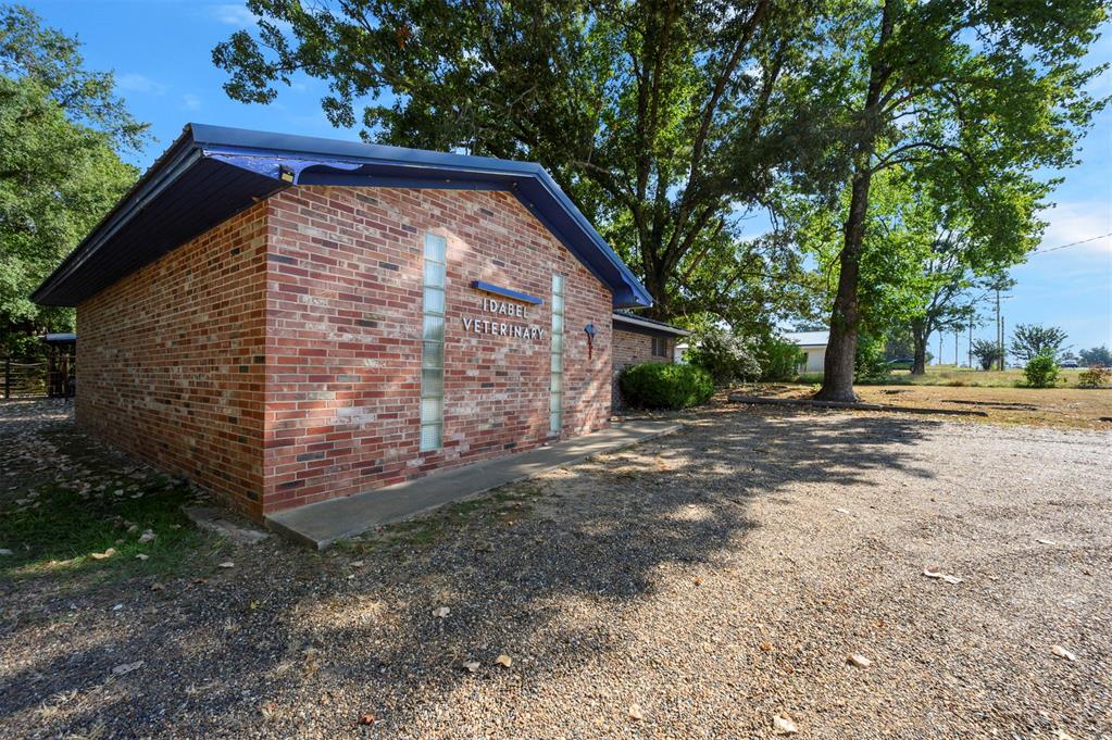 811 E Lincoln Road Property Photo 3