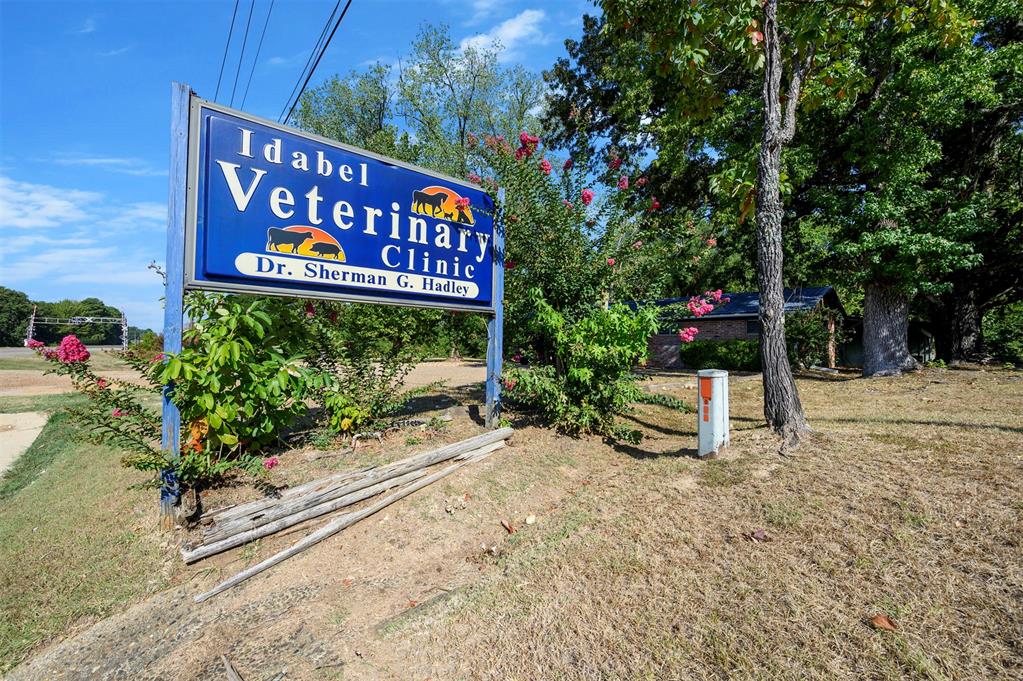 811 E Lincoln Road Property Photo 4