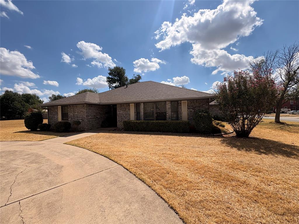 1327 W Kansas Avenue Property Photo 1