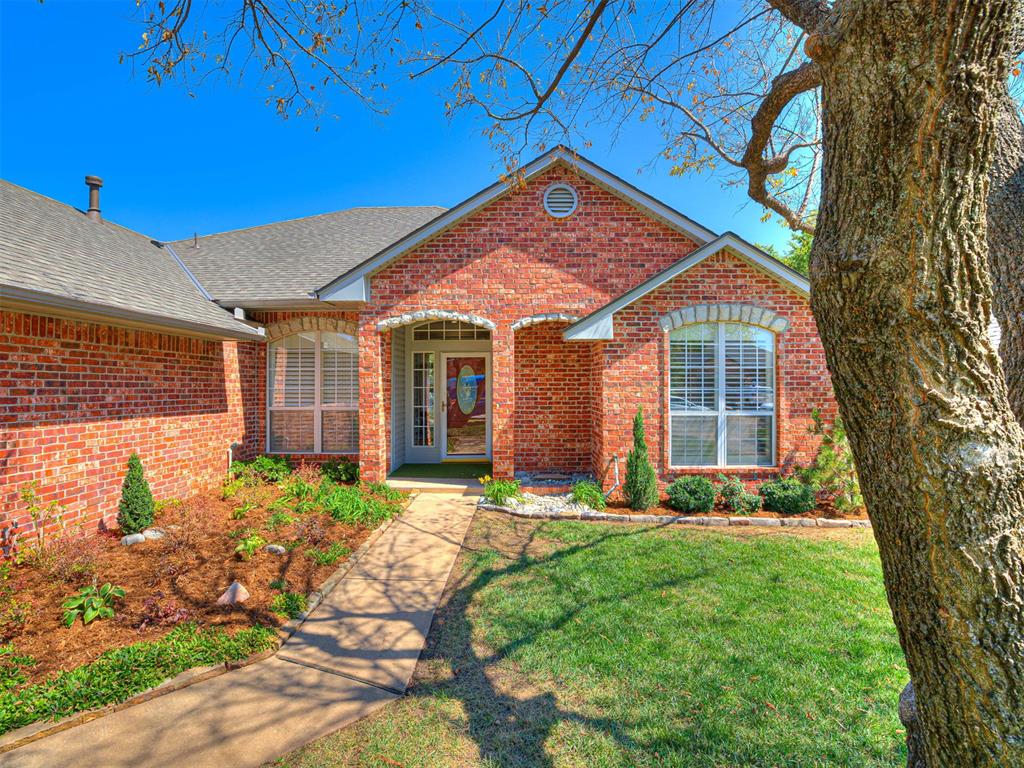 15208 Grand Parke Drive Property Photo 4
