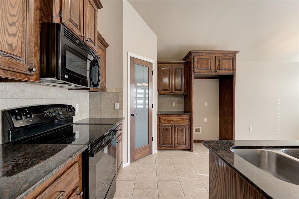 8012 Hillers Road Property Photo 16