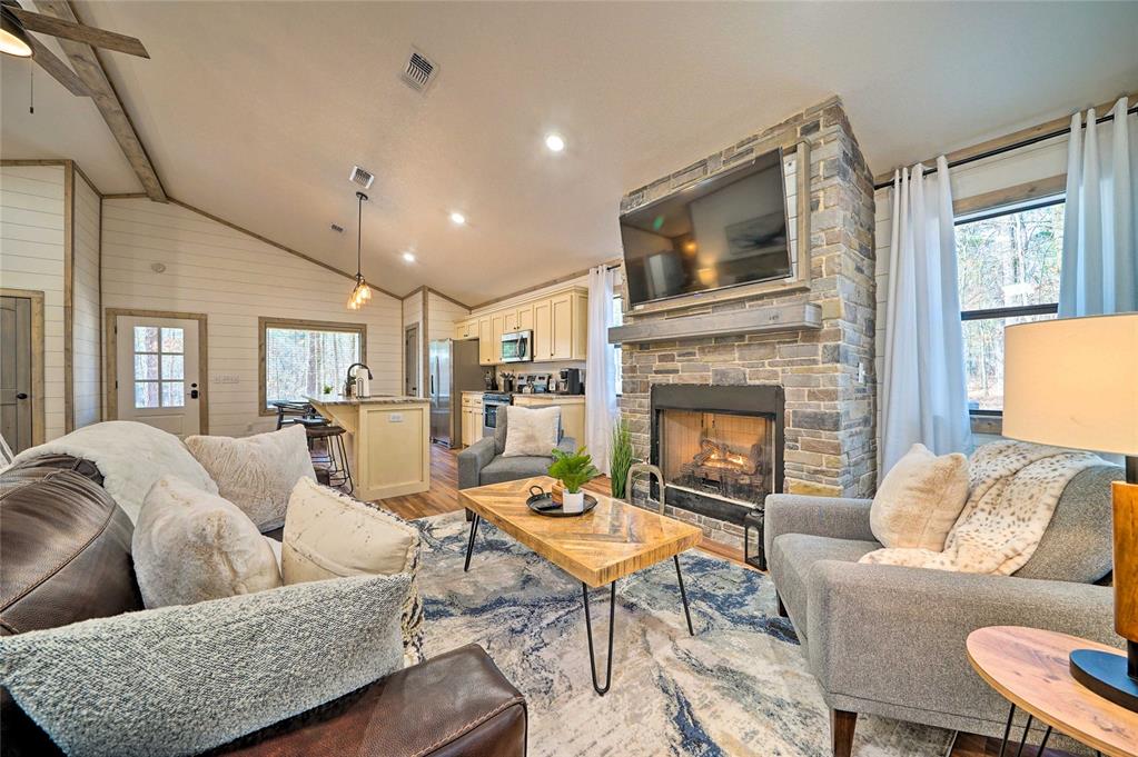 167 Oak Stone Lane Property Photo 8