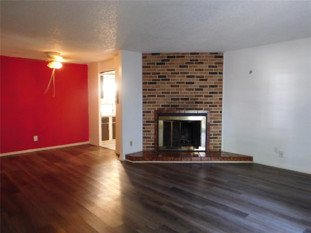 6026 NW Expressway B Property Photo 1