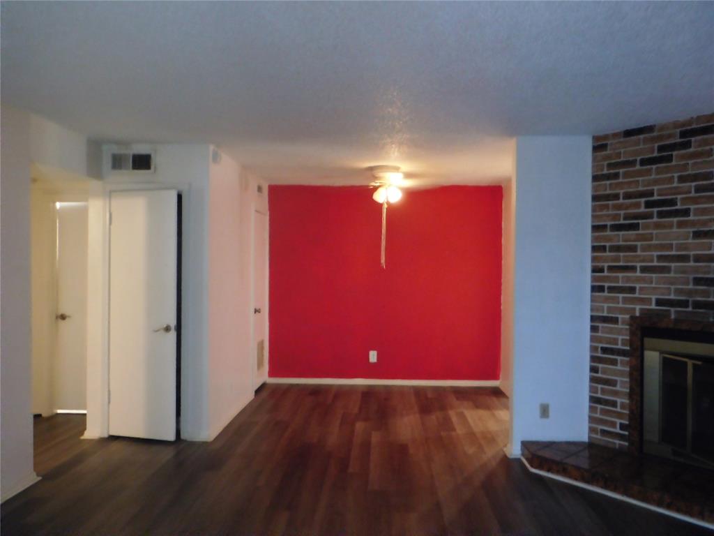 6026 Nw Expressway B Property Photo 5