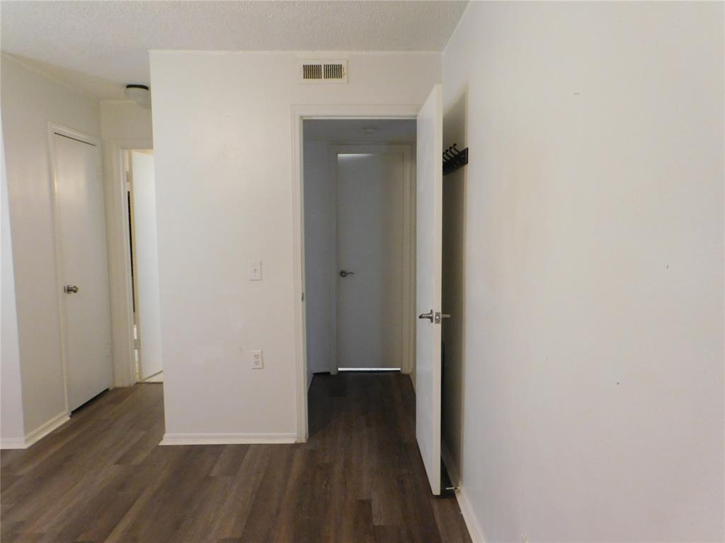 6026 Nw Expressway B Property Photo 14