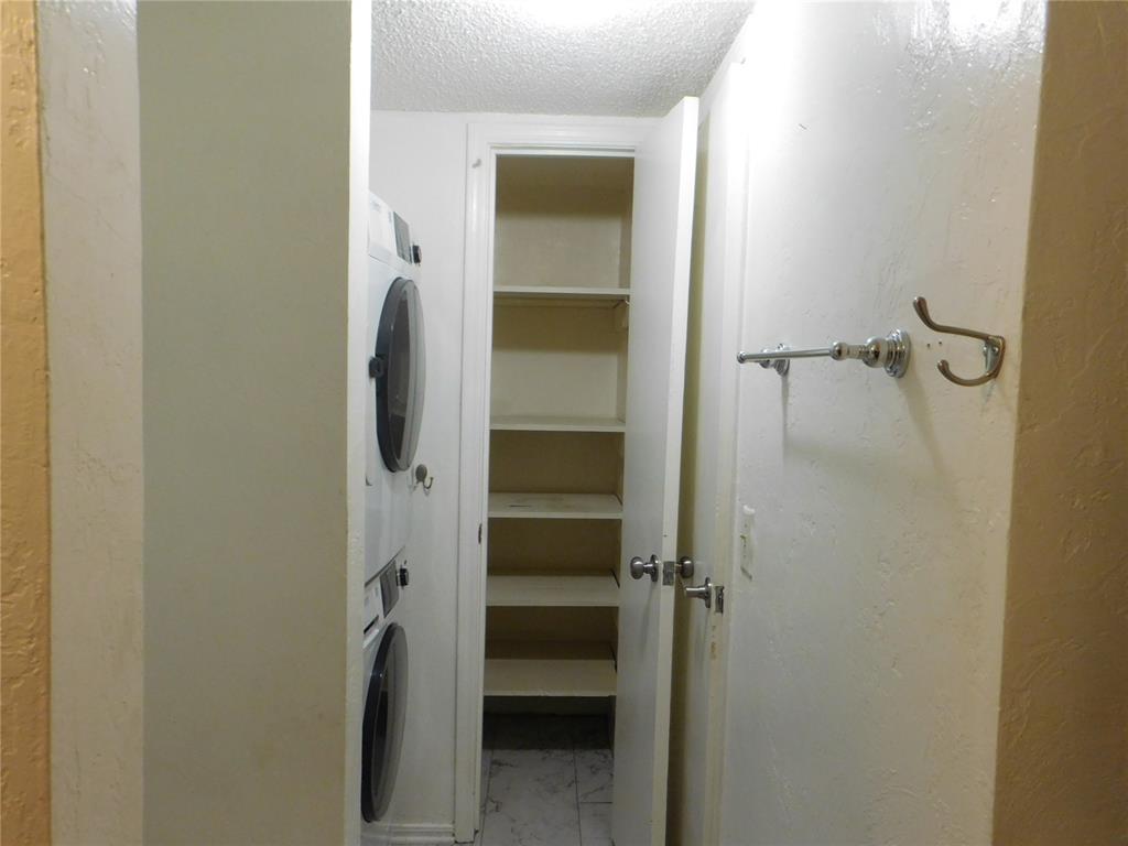 6026 Nw Expressway B Property Photo 18