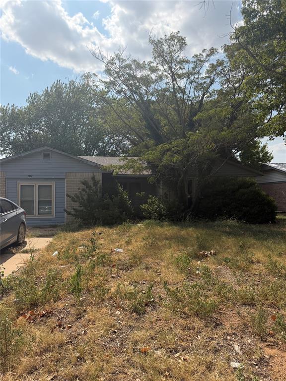 502 S Noble Avenue Property Photo 1