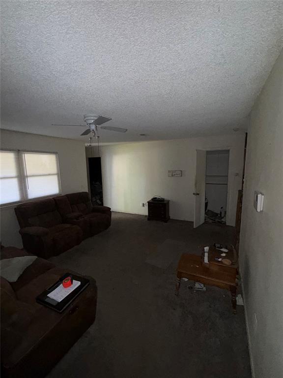 502 S Noble Avenue Property Photo 3