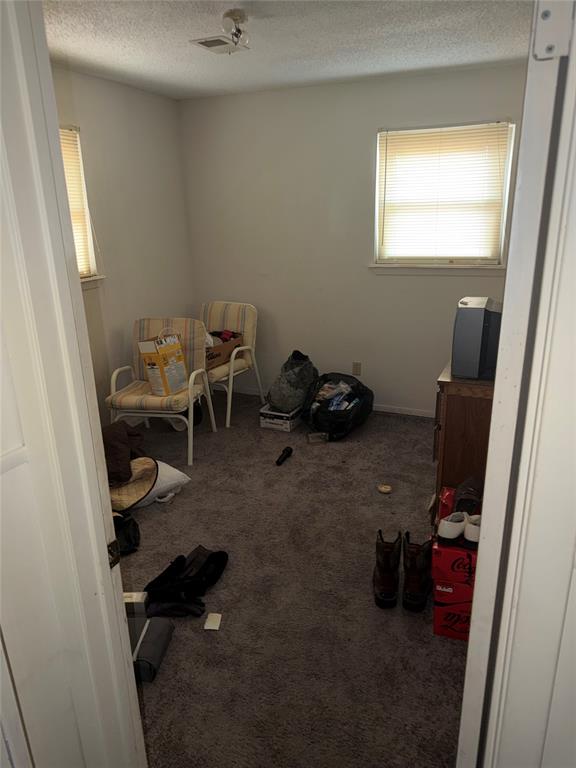 502 S Noble Avenue Property Photo 9