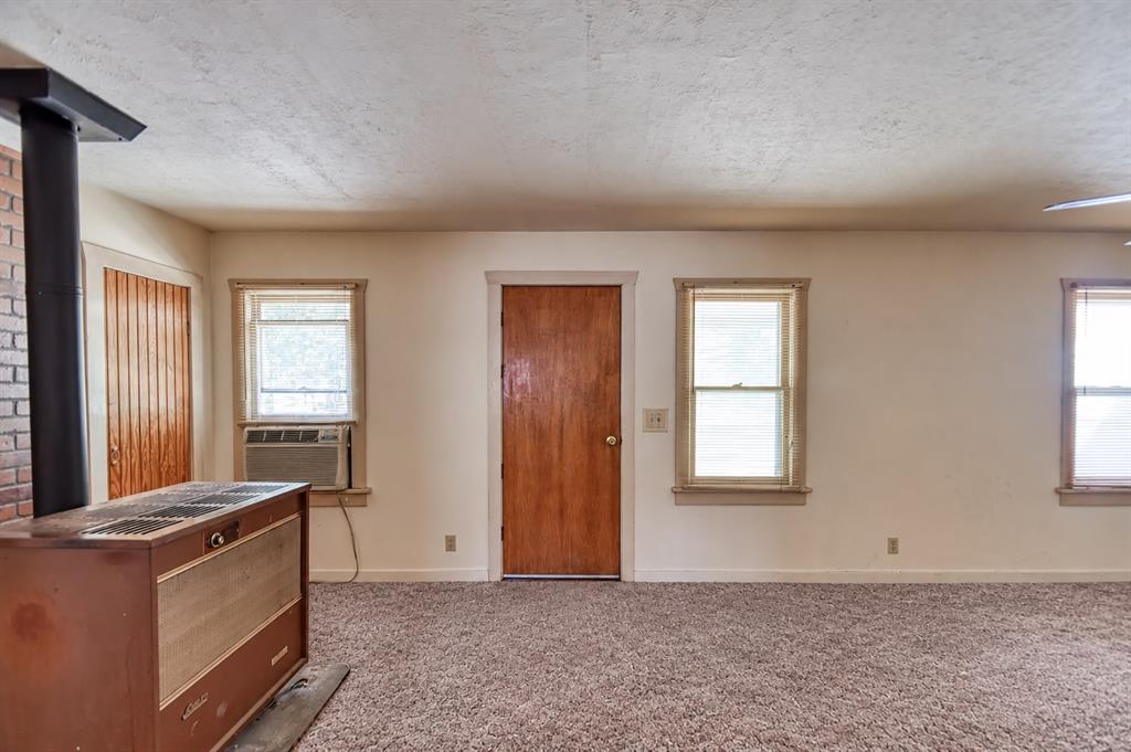 960636 S 3352 Road Property Photo 5