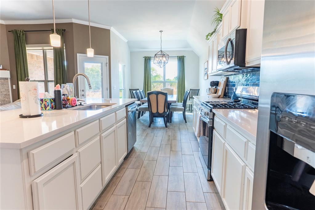 2204 Arcady Avenue Property Photo 15