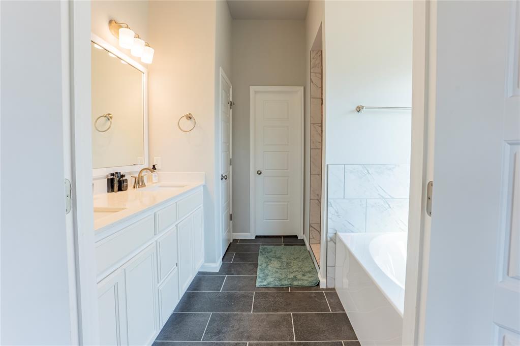 2204 Arcady Avenue Property Photo 21