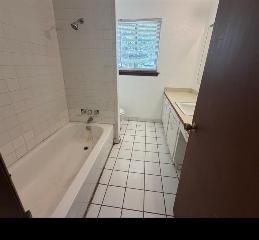527 Montana Street Property Photo 9