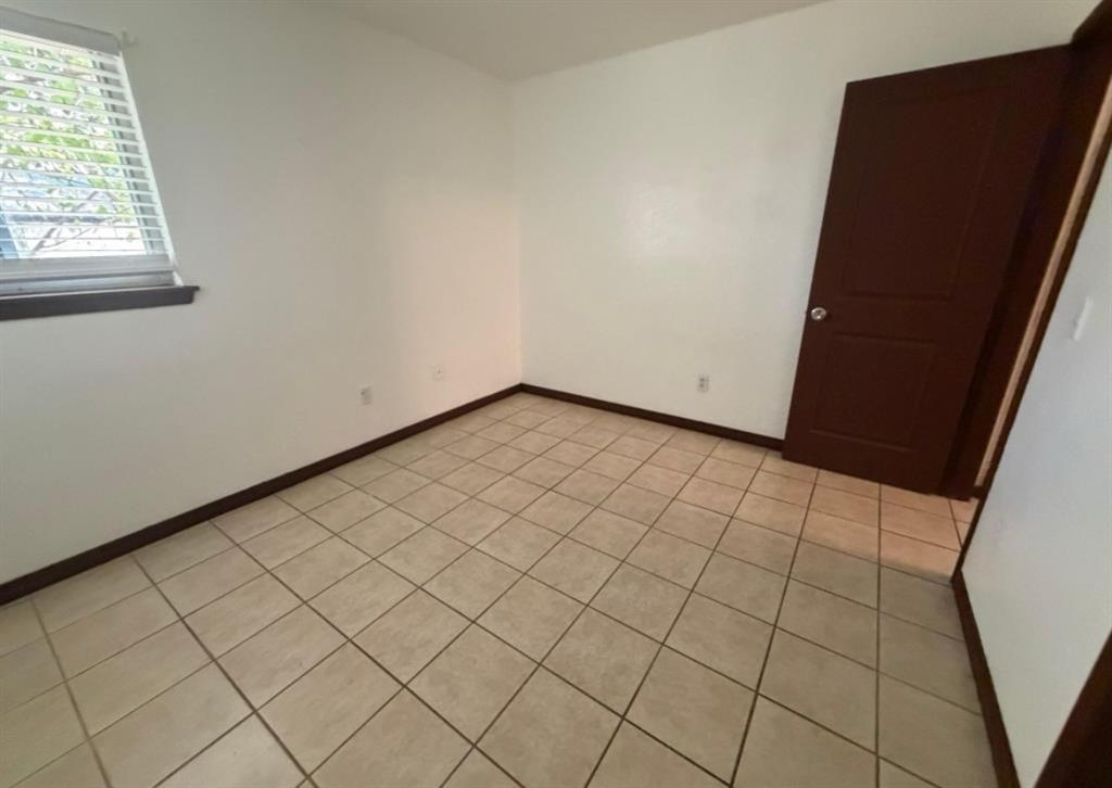 527 Montana Street Property Photo 11