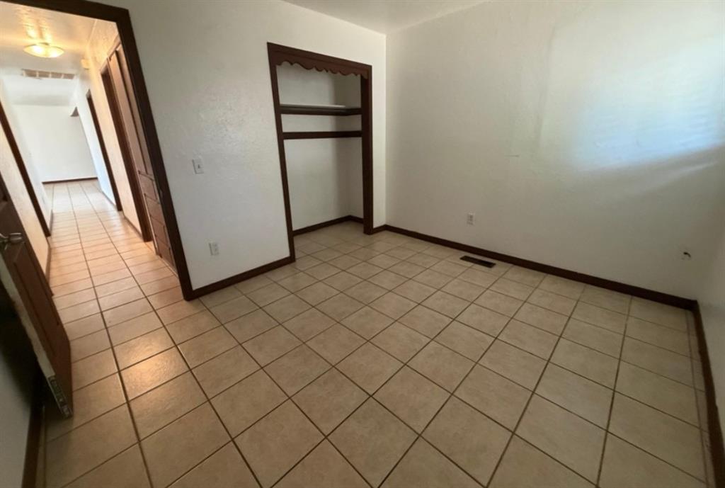 527 Montana Street Property Photo 12