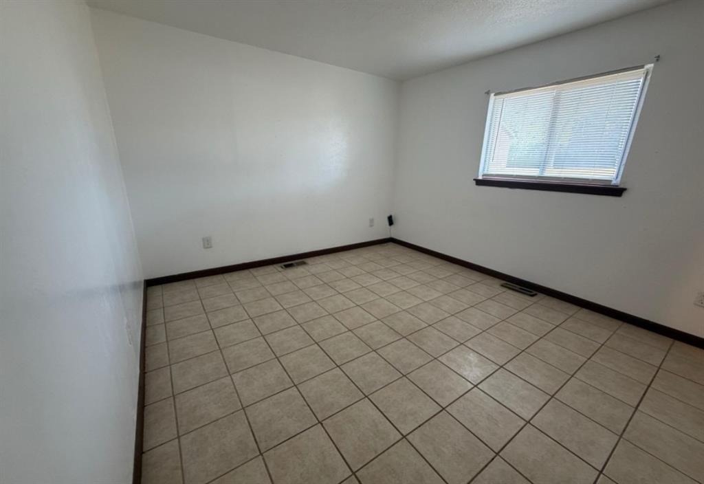 527 Montana Street Property Photo 13