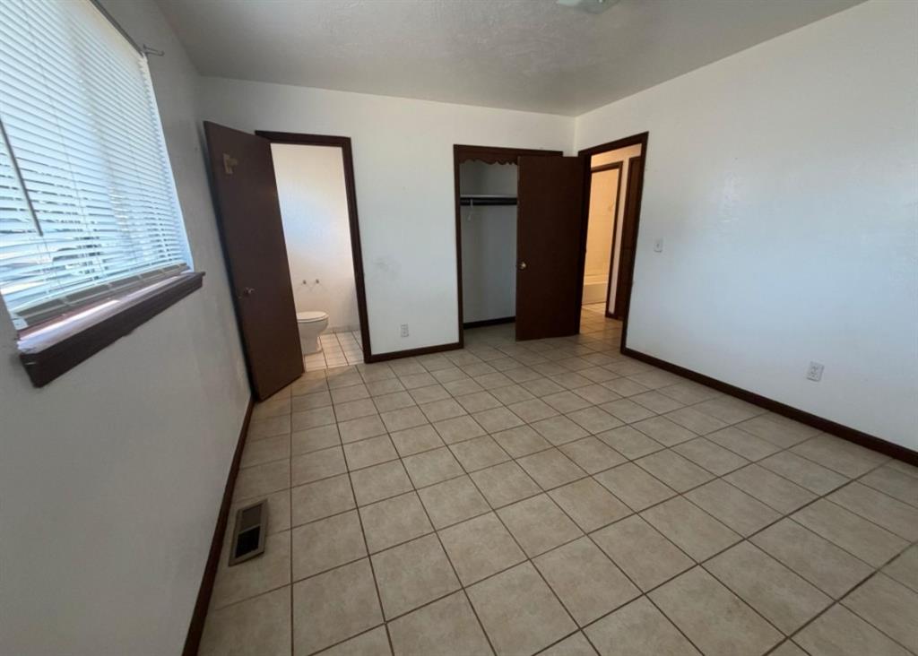 527 Montana Street Property Photo 14