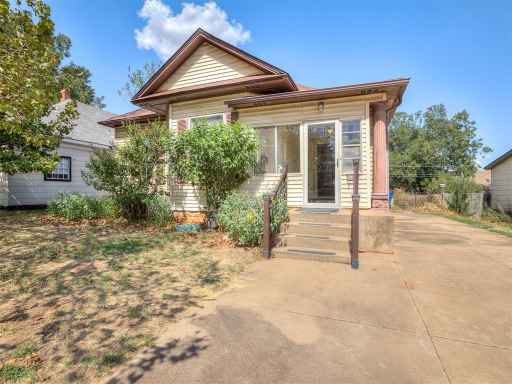 1114 E Noble Avenue Property Photo 2