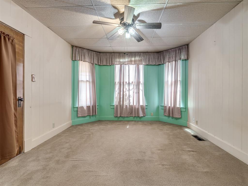 1114 E Noble Avenue Property Photo 18