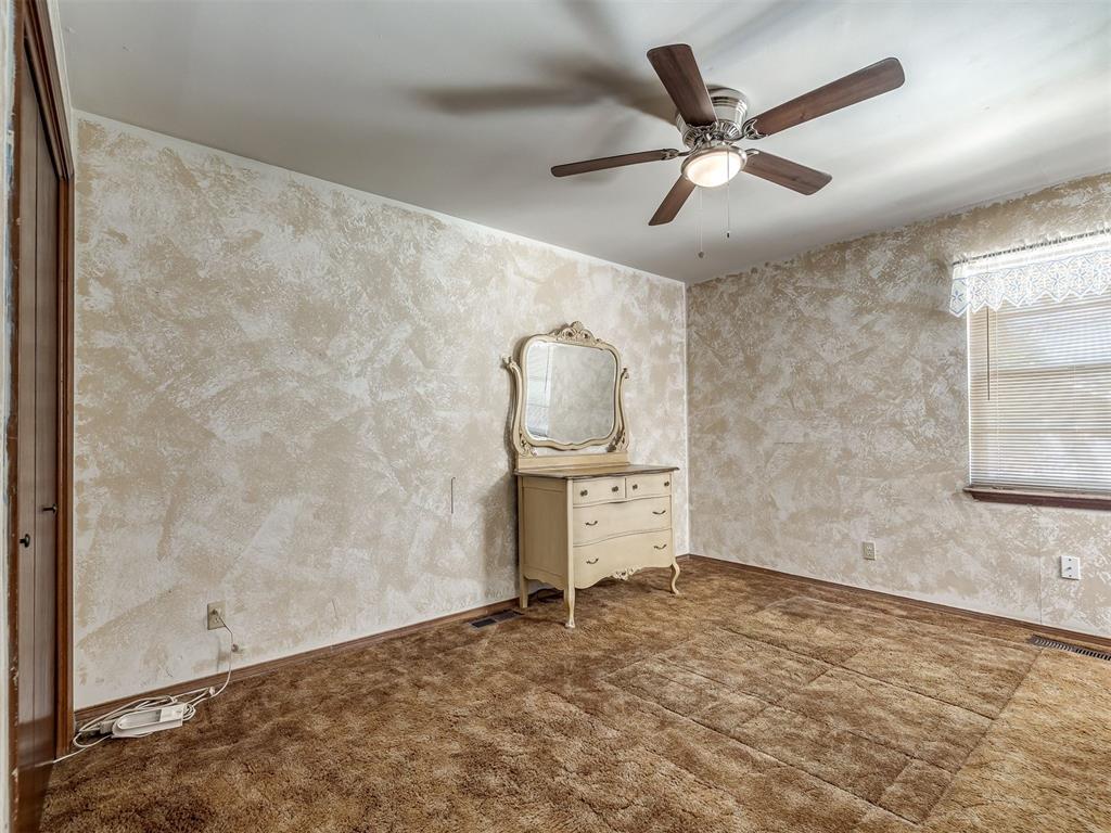 1114 E Noble Avenue Property Photo 21