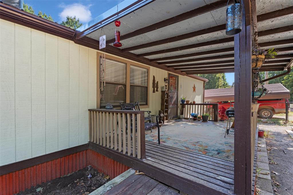 54201 Pin Oak Circle Property Photo 4