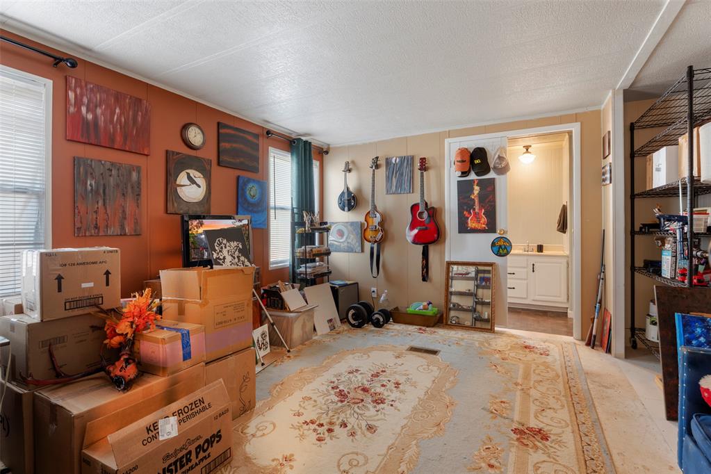 54201 Pin Oak Circle Property Photo 18