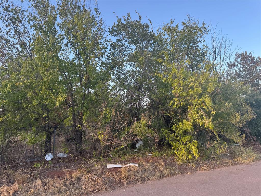 1807 Ne 35th Street Property Photo 1