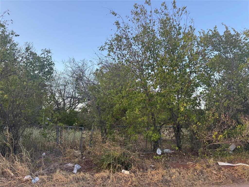 1815 NE 35th Street Property Photo 1