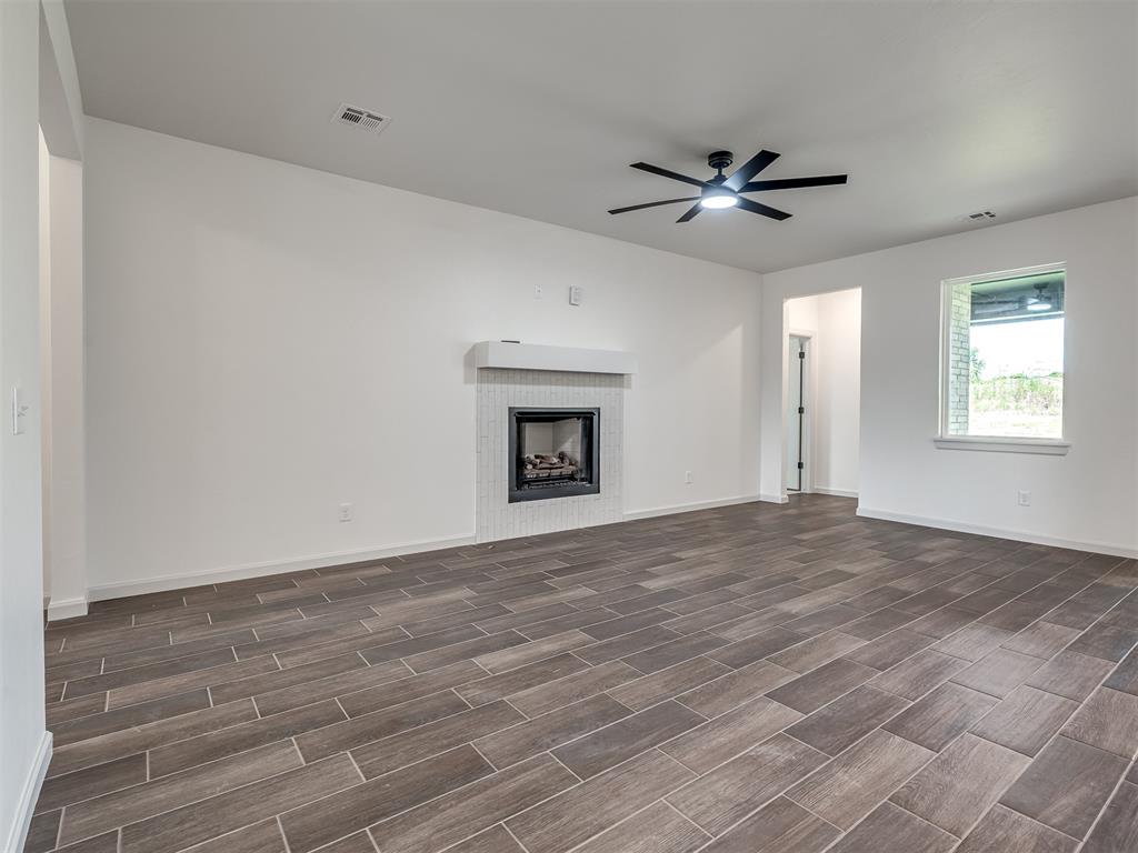 14401 Village Trail Property Photo 6