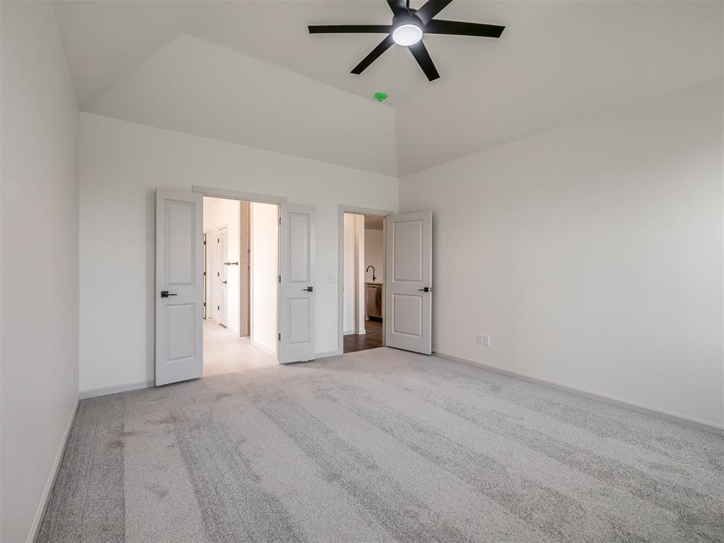 14401 Village Trail Property Photo 17