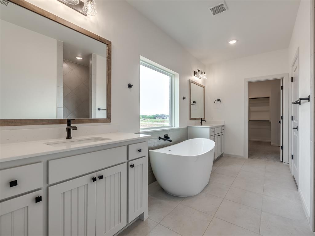 14401 Village Trail Property Photo 18