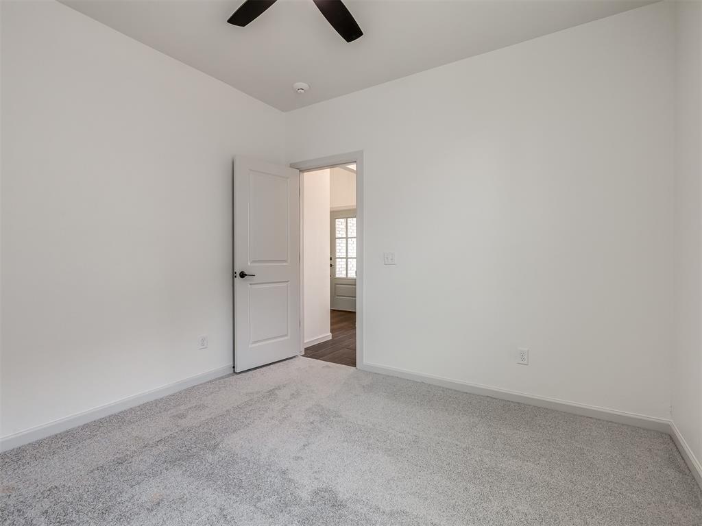14401 Village Trail Property Photo 41