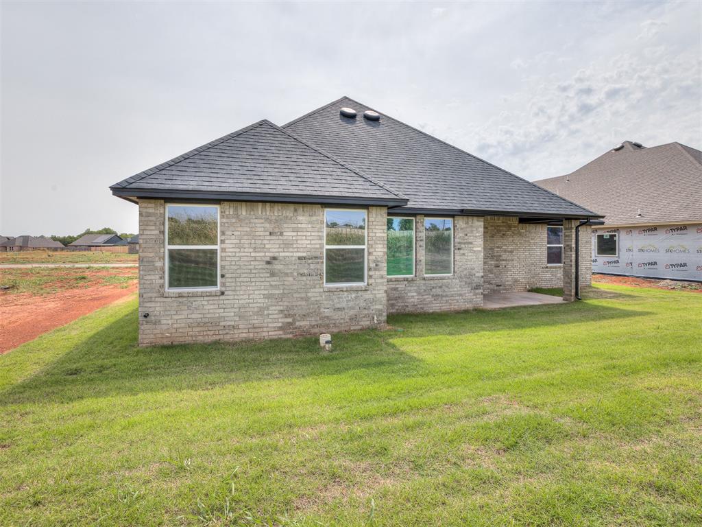14401 Village Trail Property Photo 45