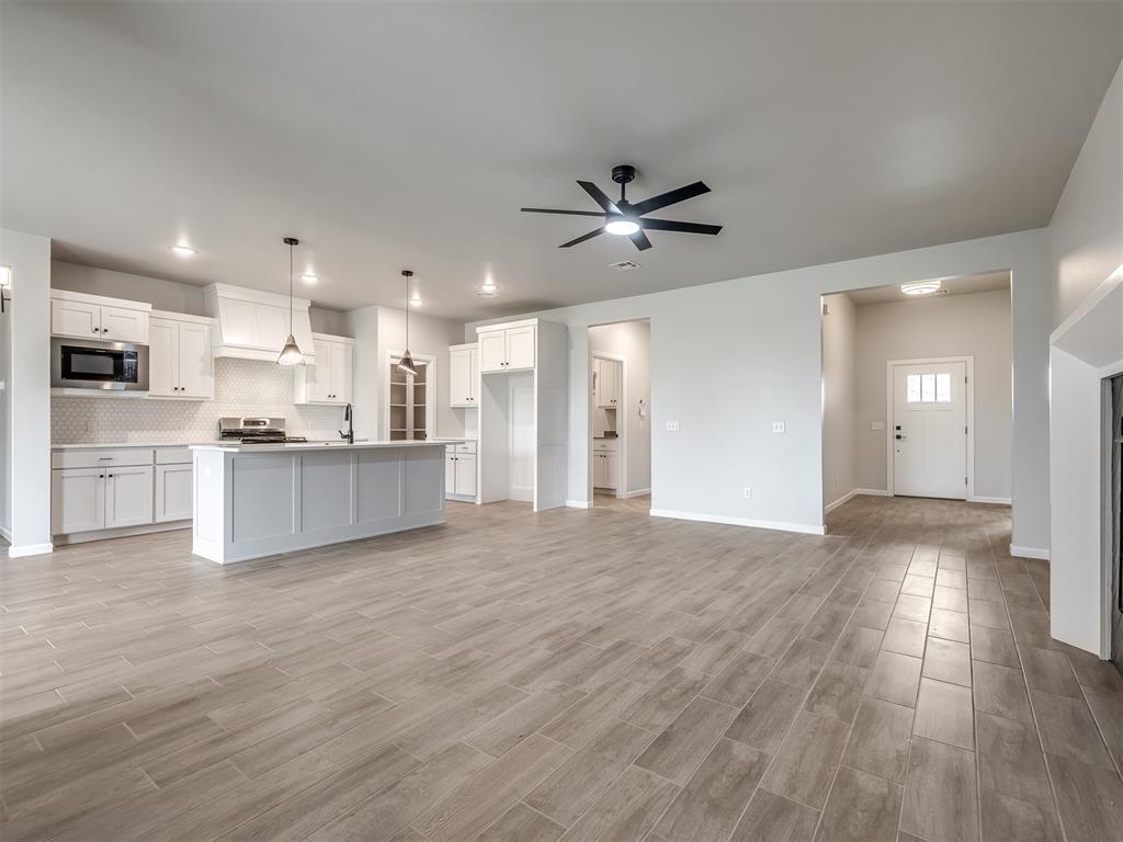 14313 Village Trail Property Photo 4