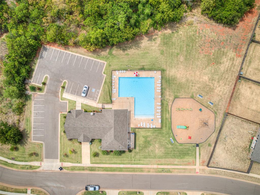 14313 Village Trail Property Photo 46