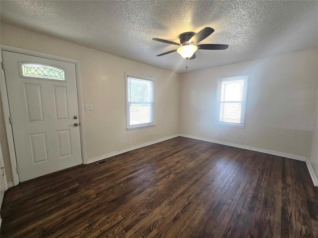 1129 Nw 82nd Street Property Photo 3