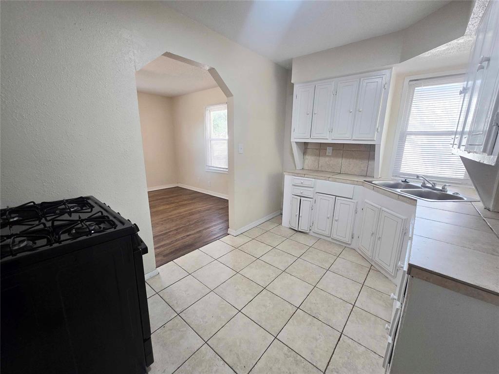 1129 Nw 82nd Street Property Photo 6