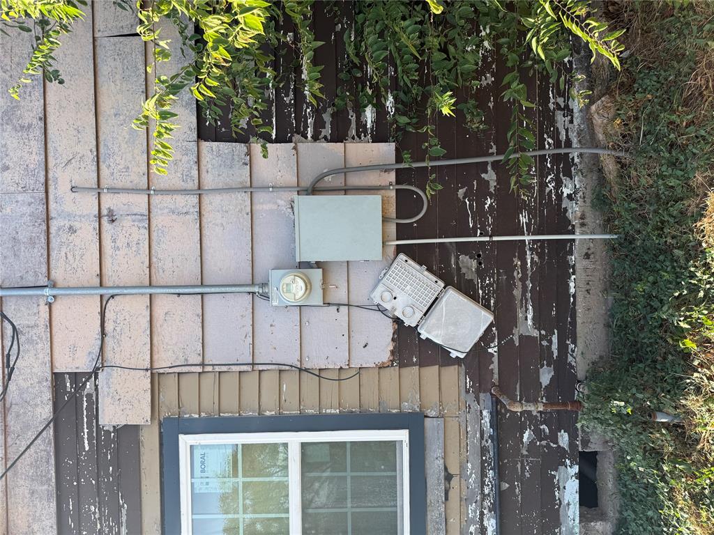 1325 E Hemlock Street Property Photo 3