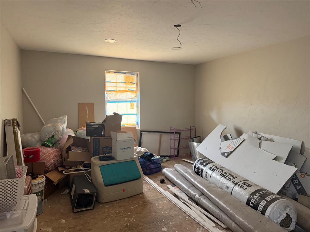 1325 E Hemlock Street Property Photo 10