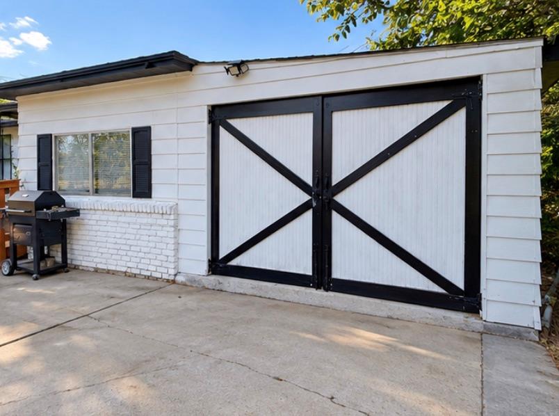 222 S Cook Avenue Property Photo 4