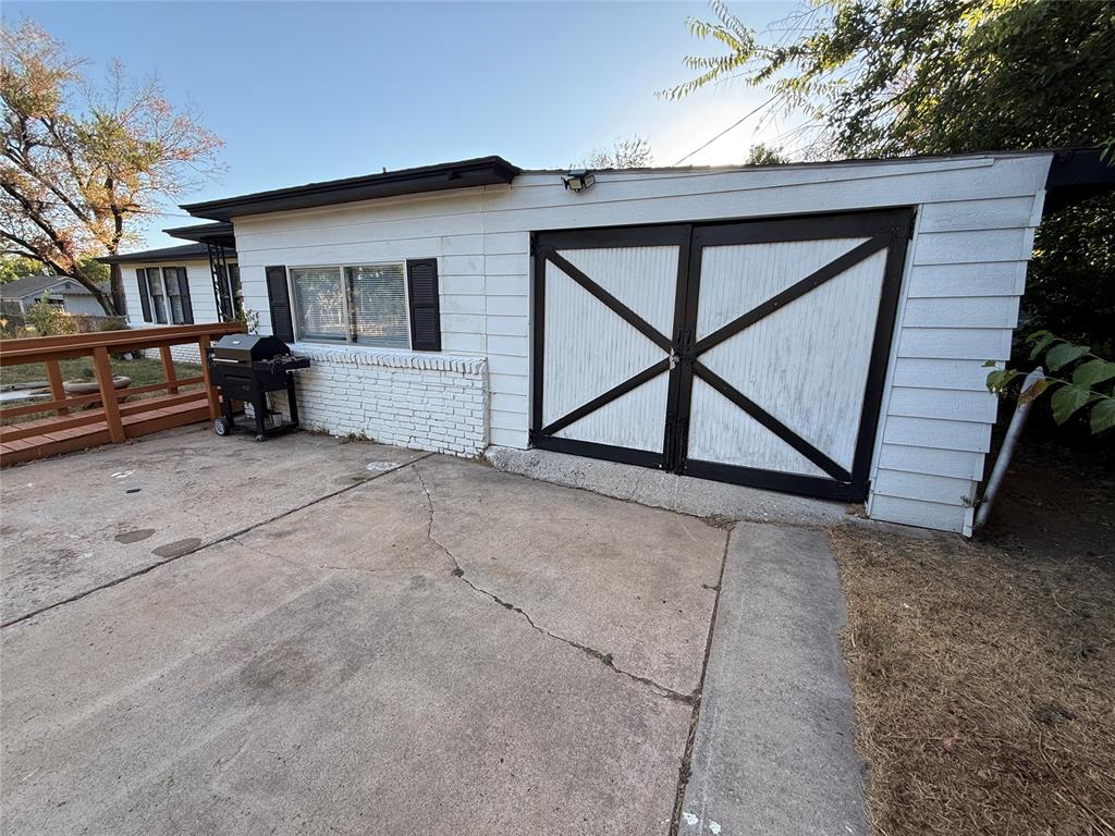 222 S Cook Avenue Property Photo 5