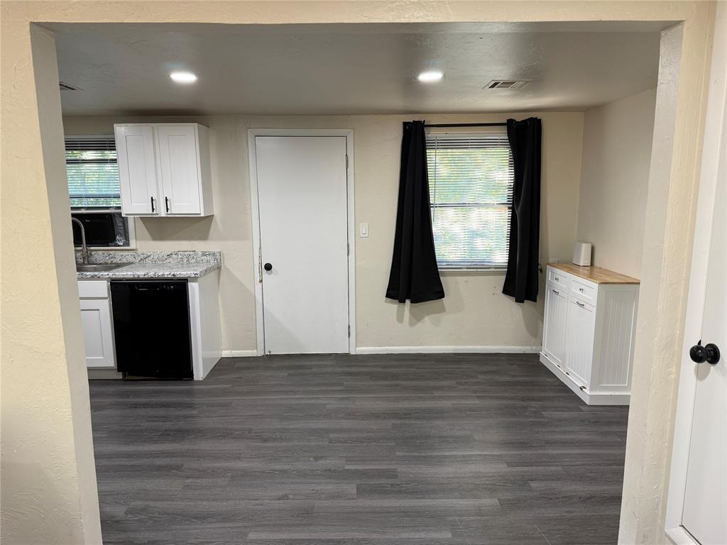 222 S Cook Avenue Property Photo 7