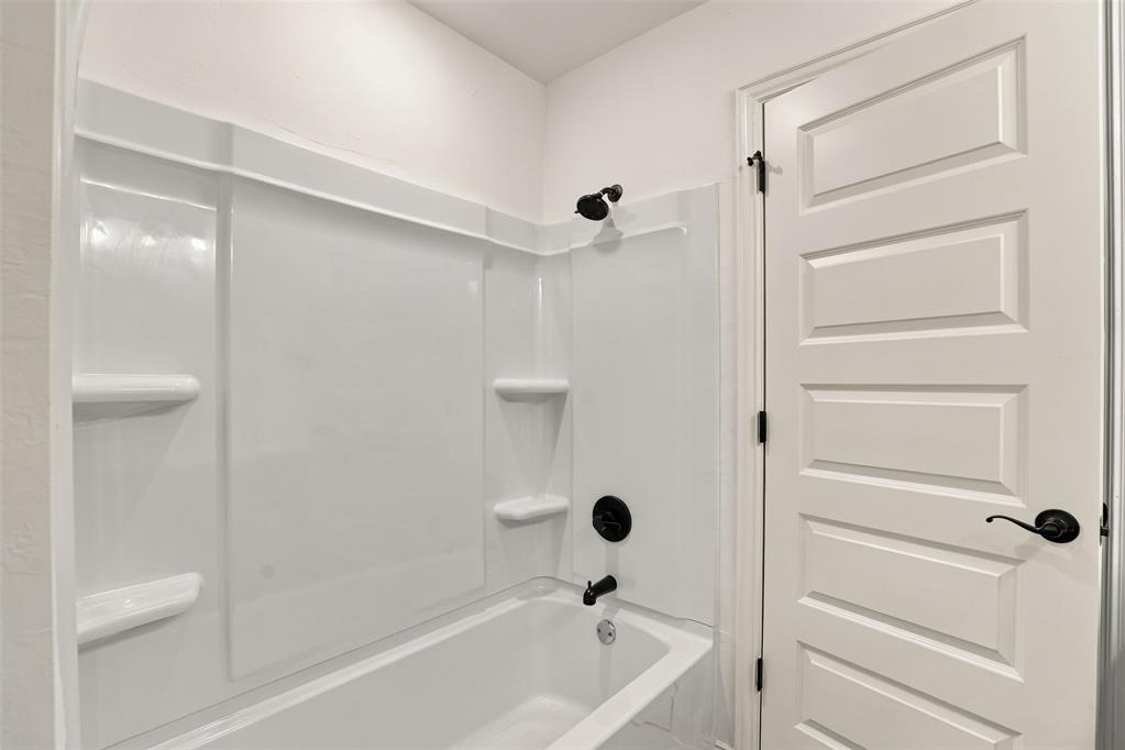 801 Chateau Court Property Photo 23
