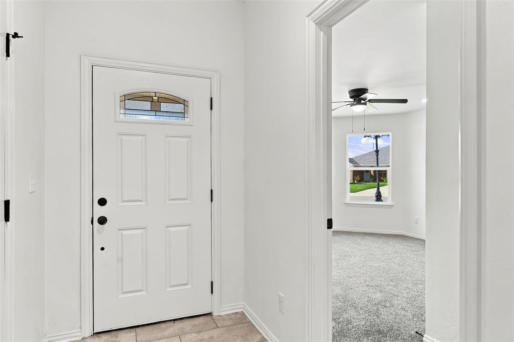 807 Chateau Court Property Photo 8
