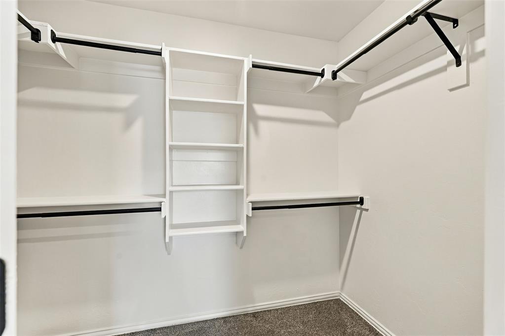 807 Chateau Court Property Photo 22