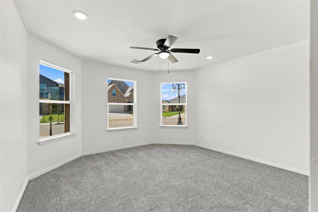 807 Chateau Court Property Photo 23